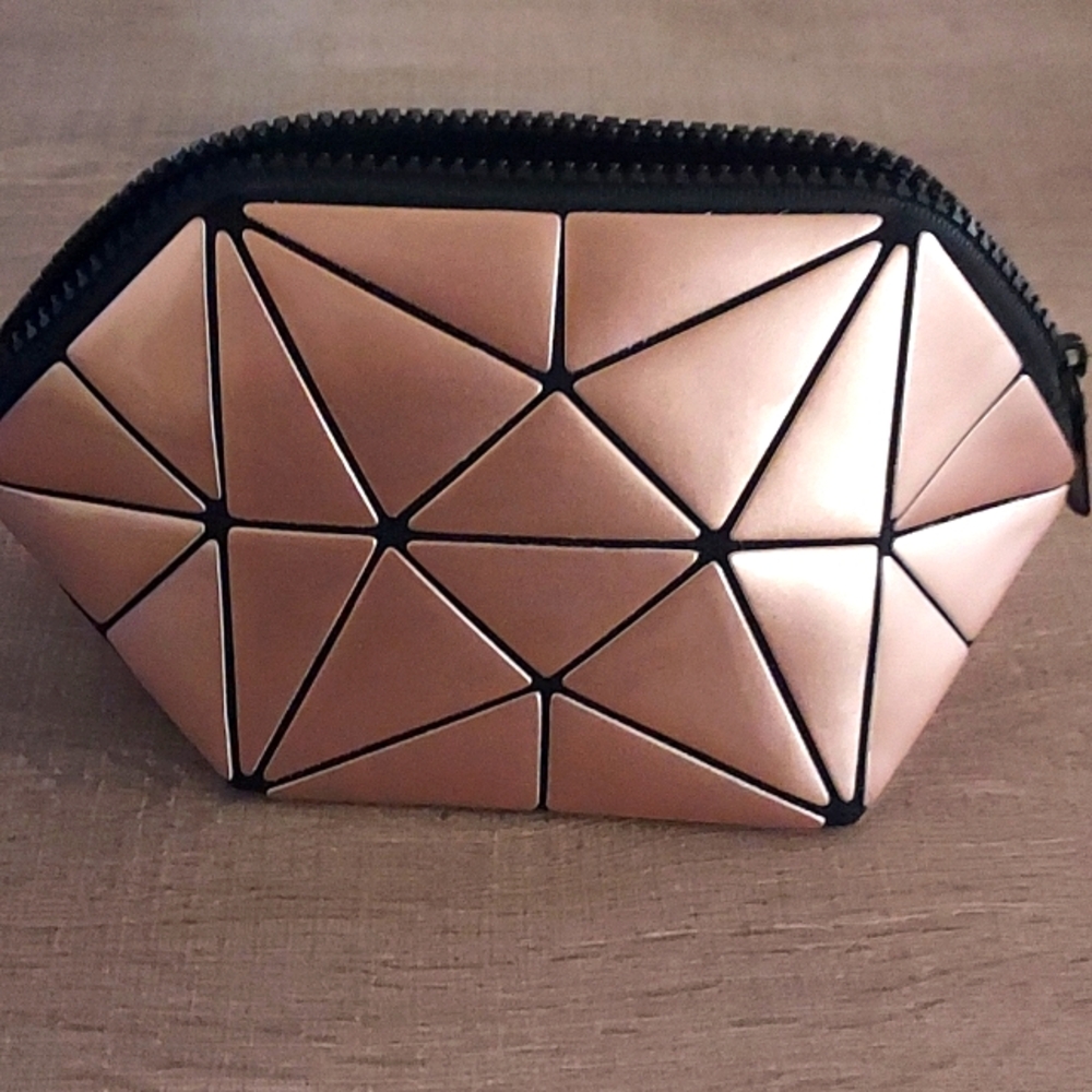 Geometric Pouch with Straps - Picture 3 of 4